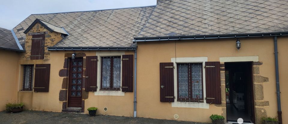 House 6 rooms of 130 m² in Sillé-le-Guillaume (72140)