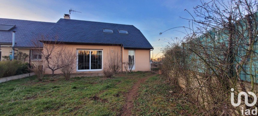 Traditional house 4 rooms of 90 m² in Le Monastère (12000)