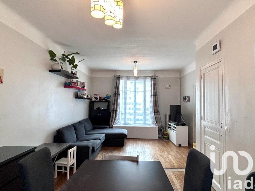 House 4 rooms of 80 m² in Villeneuve-le-Roi (94290)