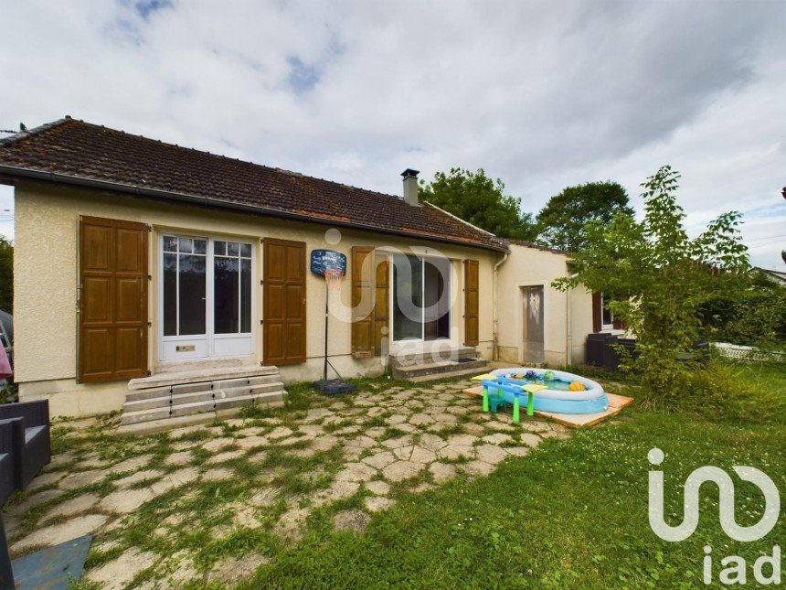 Traditional house 4 rooms of 80 m² in Les Écrennes (77820)