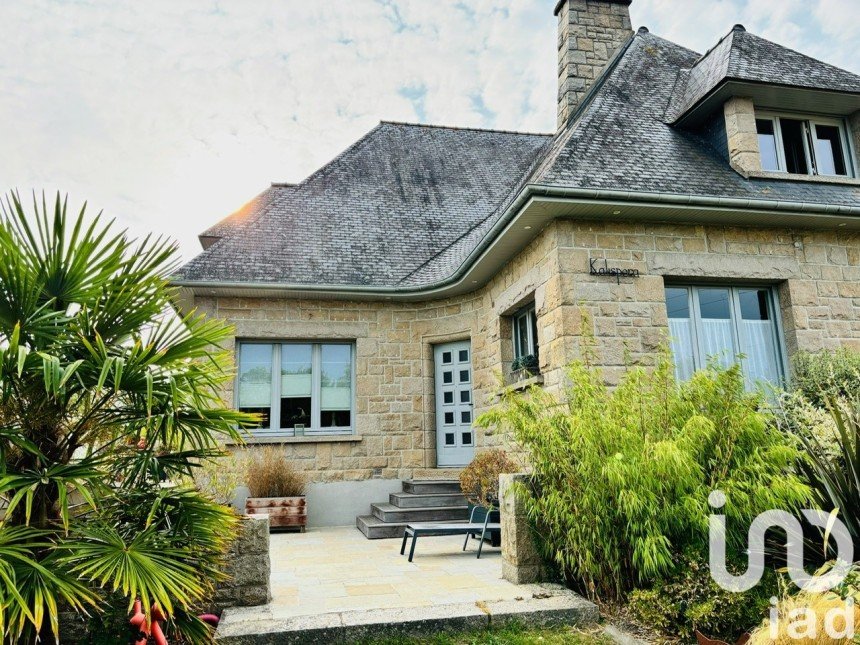 House 7 rooms of 178 m² in Dinard (35800)