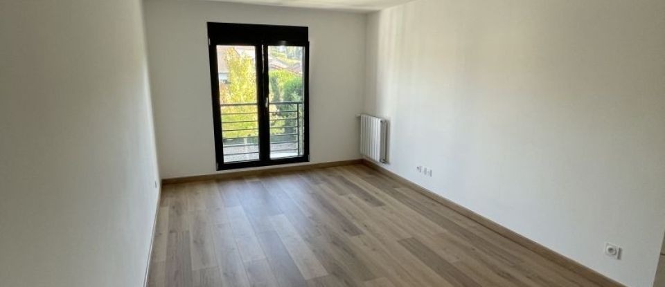 House 7 rooms of 152 m² in Clichy-sous-Bois (93390)