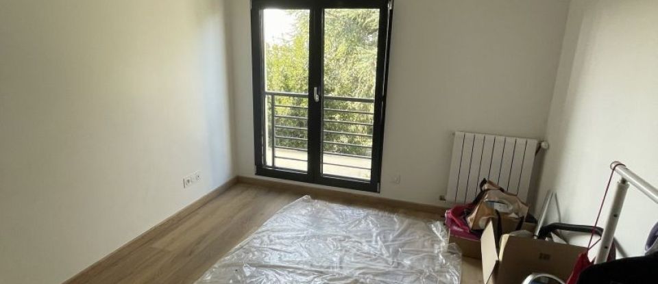 House 7 rooms of 152 m² in Clichy-sous-Bois (93390)