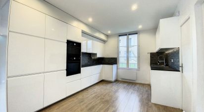 Appartement 5 pièces de 90 m² à Saint-Cloud (92210)