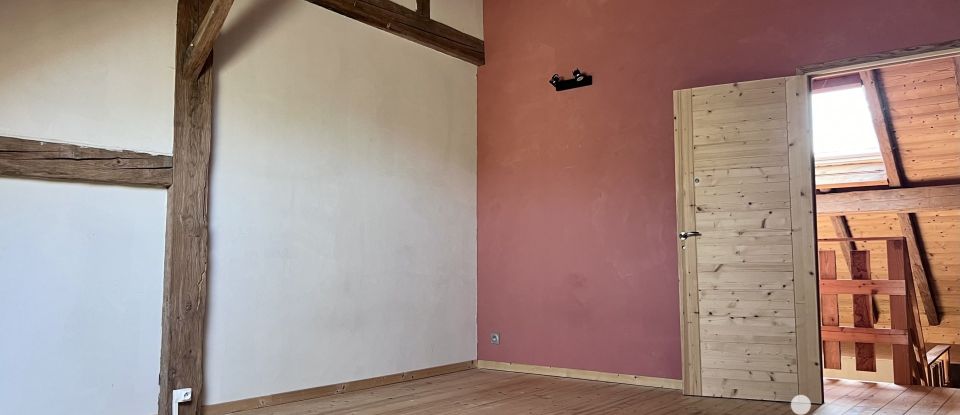 House 7 rooms of 221 m² in La Chapelle-Rambaud (74800)