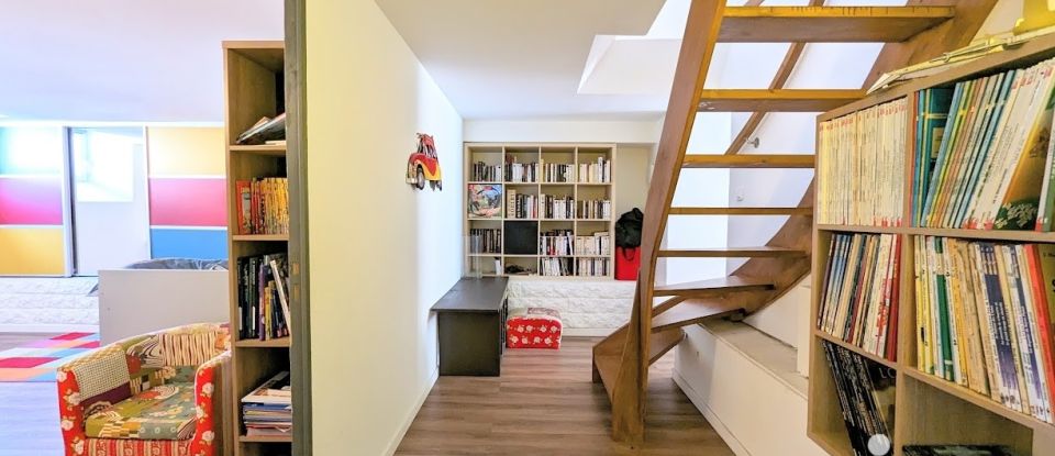 Maison de ville 6 pièces de 145 m² à Bordeaux (33300)