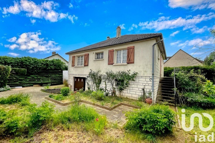 Maison traditionnelle 3 pièces de 110 m² à Orgeval (78630)