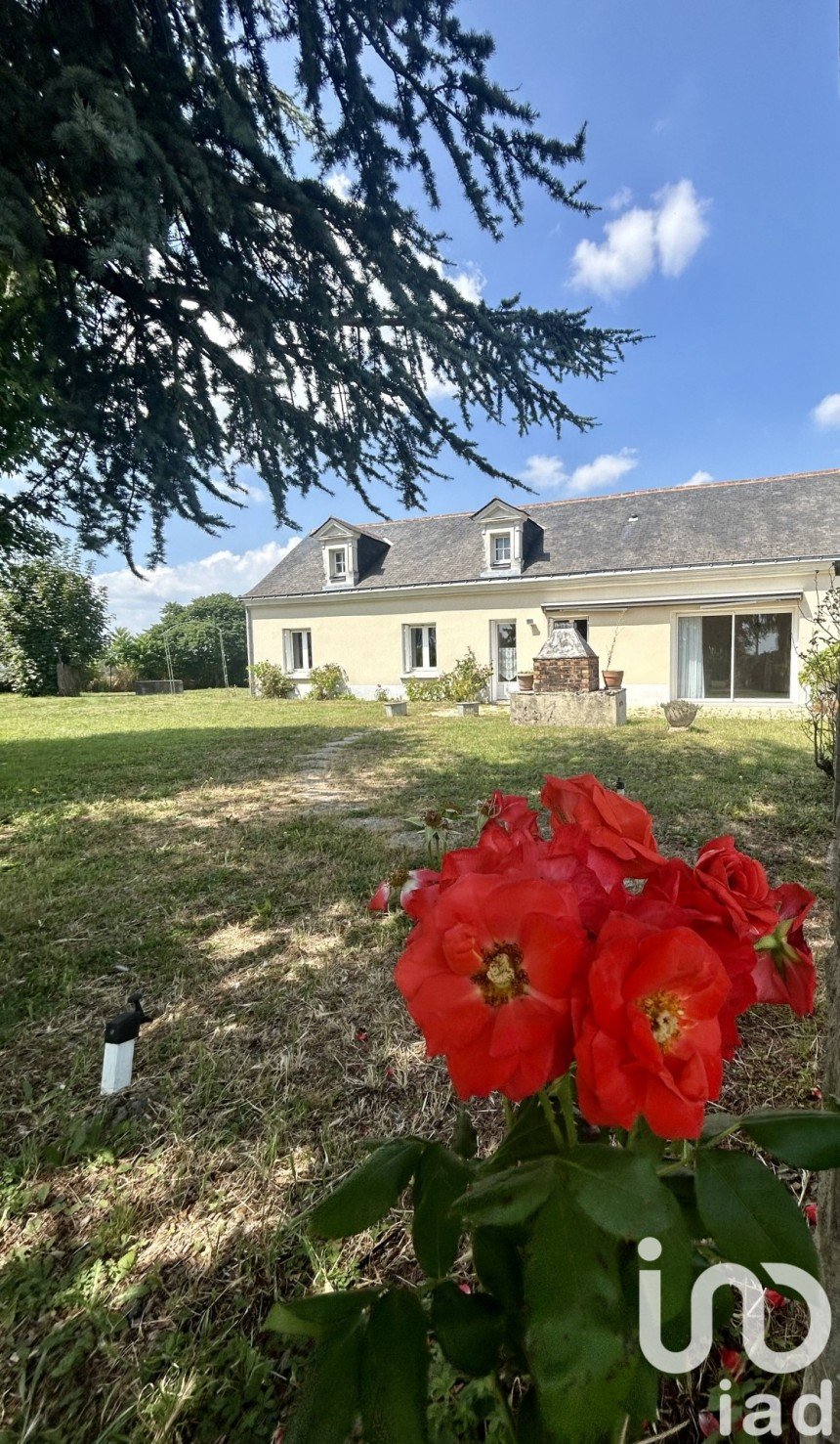 Longere 4 rooms of 98 m² in Loire-Authion (49250)