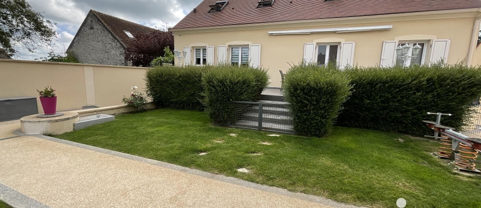 Maison traditionnelle 8 pièces de 194 m² à Rozay-en-Brie (77540)