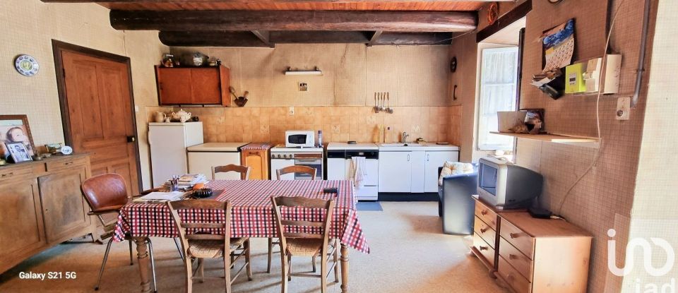 Maison de campagne 7 pièces de 97 m² à Chassagnes (43230)