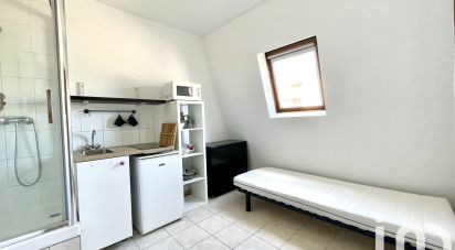 Studio 1 room of 9 m² in Paris (75016)