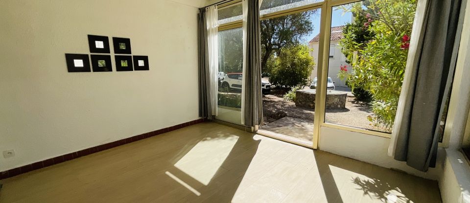 House 4 rooms of 60 m² in Six-Fours-les-Plages (83140)