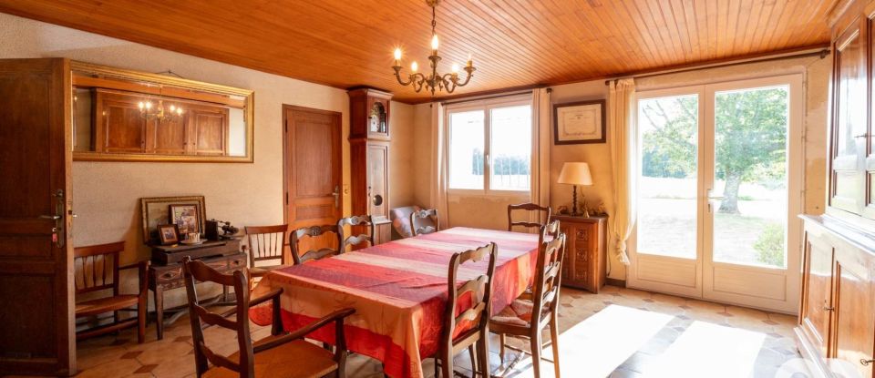 Country house 9 rooms of 200 m² in Saint-André-de-Seignanx (40390)