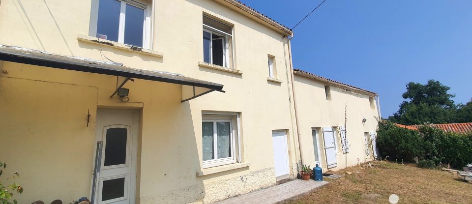 Maison de campagne 8 pièces de 151 m² à Saint-Vincent-sur-Graon (85540)