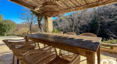 Country house 5 rooms of 135 m² in La Garde-Freinet (83680)