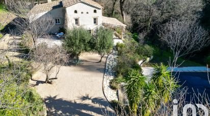 Country house 5 rooms of 135 m² in La Garde-Freinet (83680)