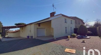 Village house 4 rooms of 100 m² in Saint-Martin-des-Noyers (85140)