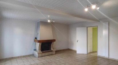 Village house 4 rooms of 100 m² in Saint-Martin-des-Noyers (85140)