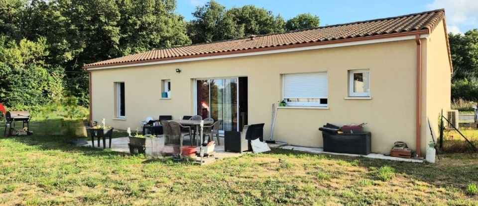 Maison 4 pièces de 92 m² à Béruges (86190)