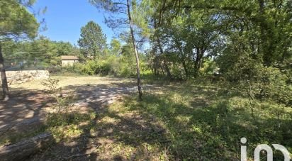 Land of 1,151 m² in Mirabeau (84120)