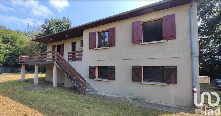 Traditional house 9 rooms of 180 m² in Saint-Vallier (71230)