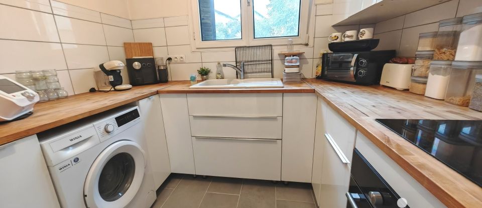 Apartment 4 rooms of 64 m² in Villers-le-Lac (25130)