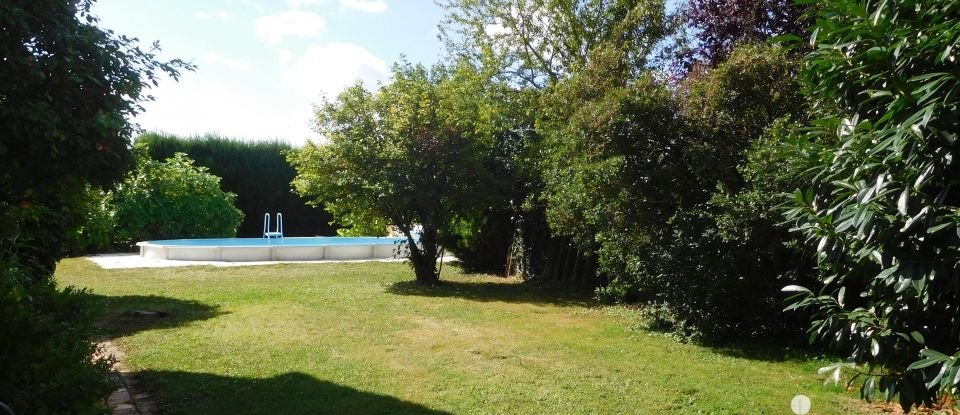 Longère 11 pièces de 195 m² à Villexanton (41500)