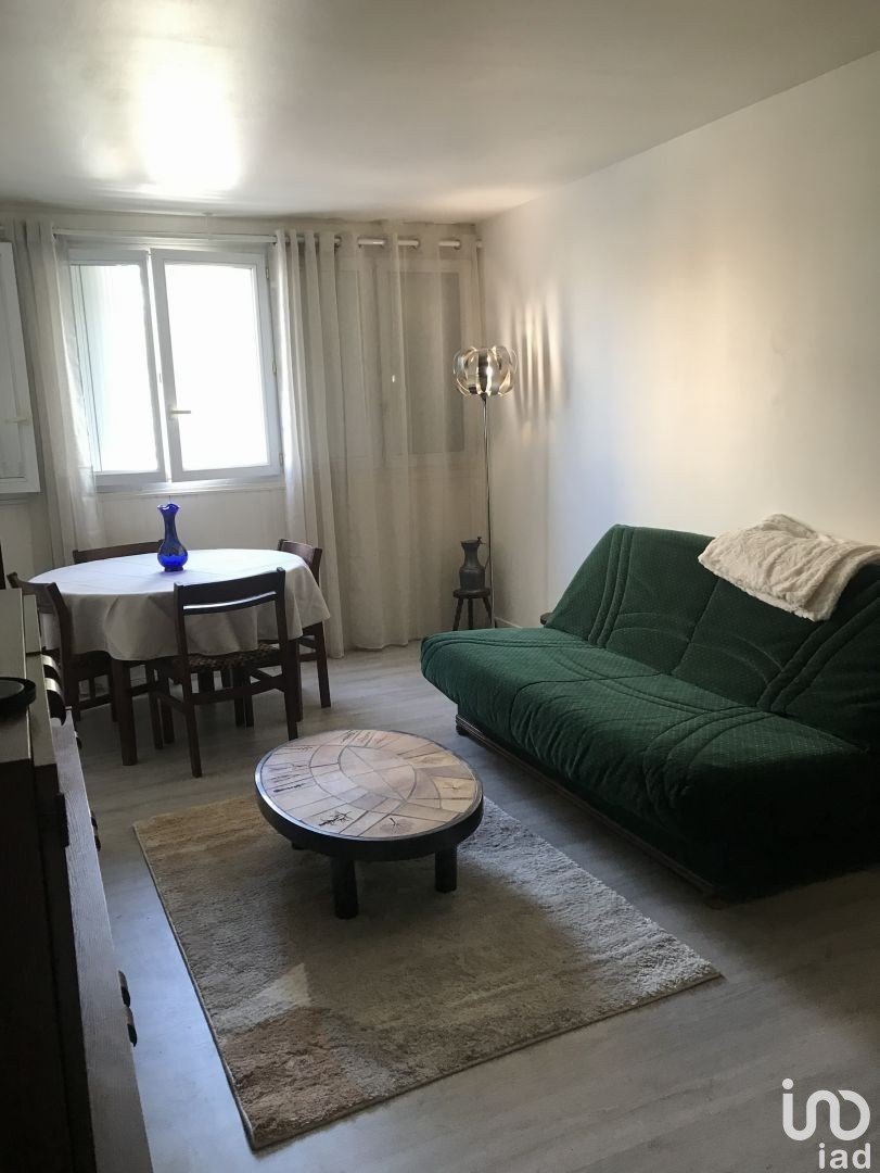 Appartement 2 pièces de 52 m² à Aubervilliers (93300)