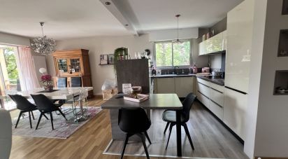 Appartement 5 pièces de 96 m² à Cholet (49300)