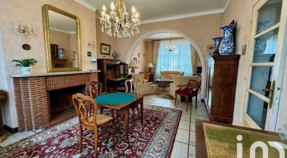 House 8 rooms of 187 m² in Seclin (59113)