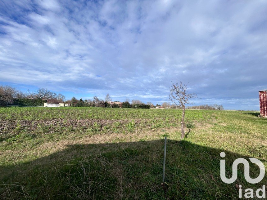 Land of 2,770 m² in Saubrigues (40230)