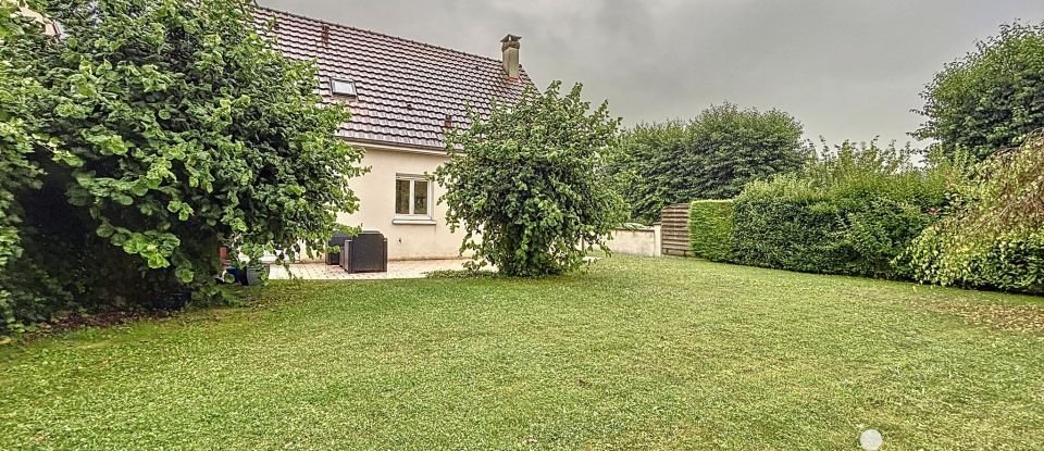 Maison traditionnelle 6 pièces de 110 m² à Chevry-Cossigny (77173)