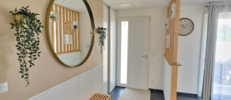 Maison 6 pièces de 123 m² à Les Bordes (45460)