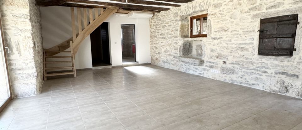 Traditional house 3 rooms of 183 m² in Brengues (46320)