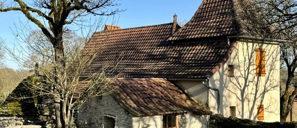 Traditional house 3 rooms of 183 m² in Brengues (46320)