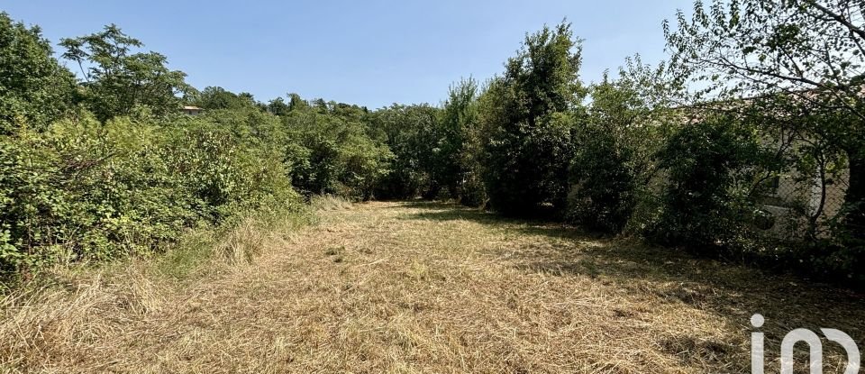 Terrain de 913 m² à Aubenas (07200)