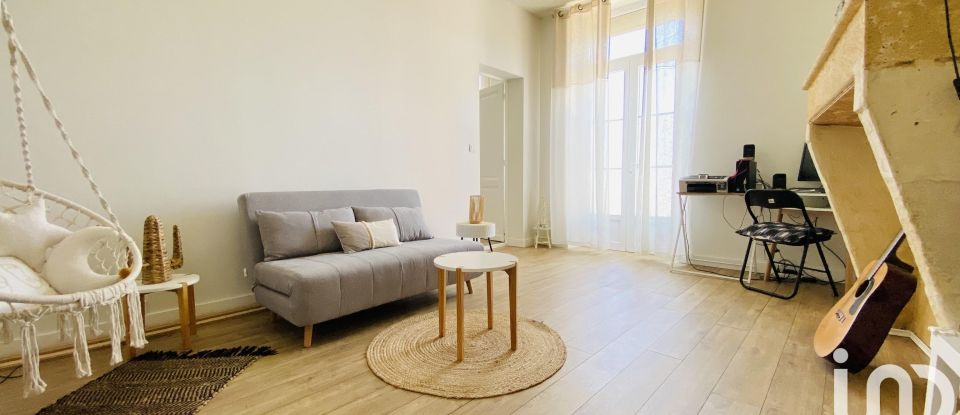 Maison 5 pièces de 161 m² à Bourg (33710)