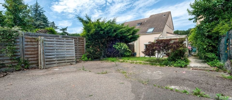 Maison 4 pièces de 105 m² à Nandy (77176)