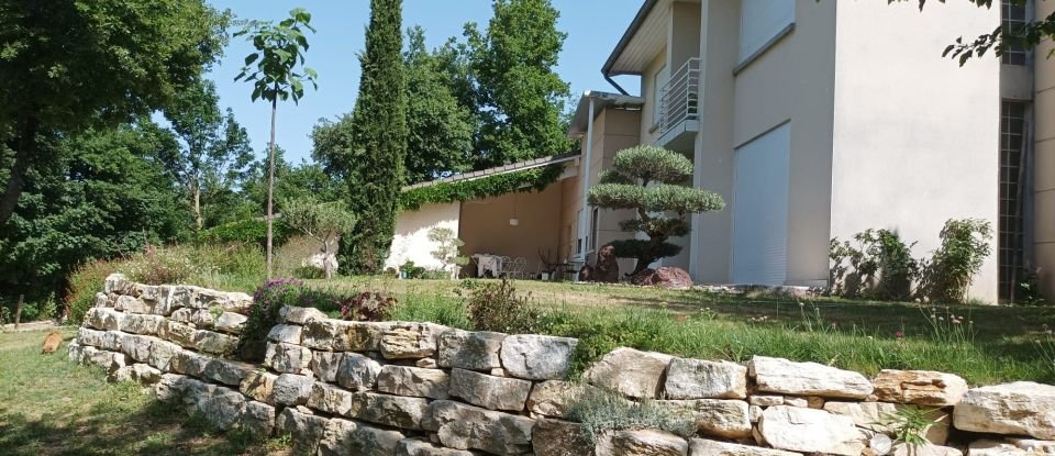 Maison 5 pièces de 160 m² à Montmeyran (26120)