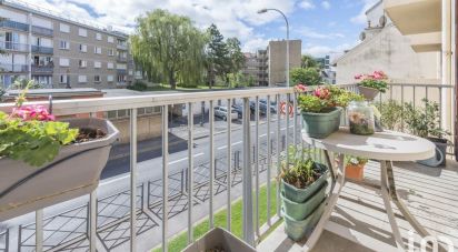 Appartement 2 pièces de 44 m² à Chaville (92370)