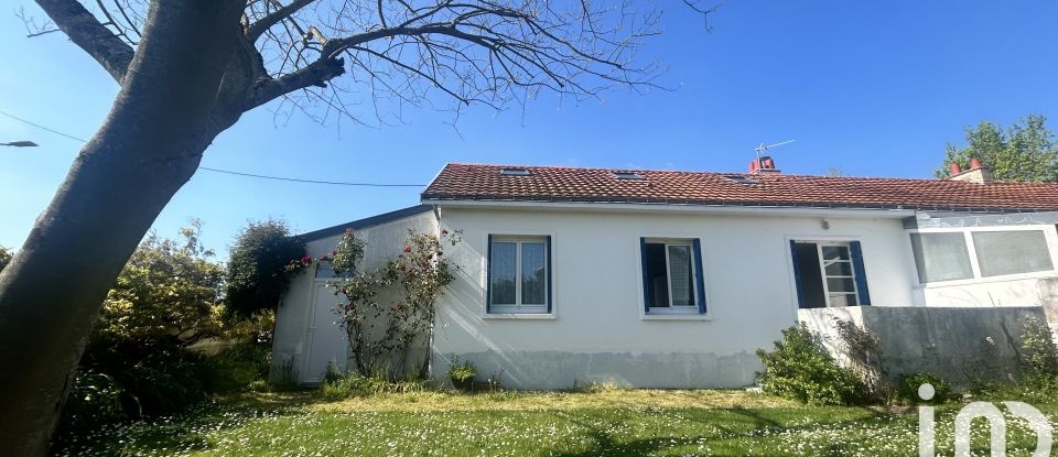 House 6 rooms of 104 m² in Saint-Sébastien-sur-Loire (44230)