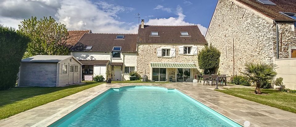 Longere 8 rooms of 220 m² in Faremoutiers (77515)