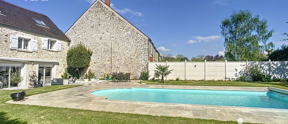 Longere 8 rooms of 220 m² in Faremoutiers (77515)