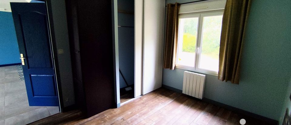 House 4 rooms of 102 m² in Pleumeur-Bodou (22560)