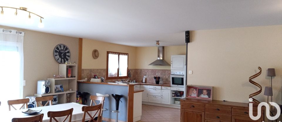 House 5 rooms of 126 m² in Blaignac (33190)