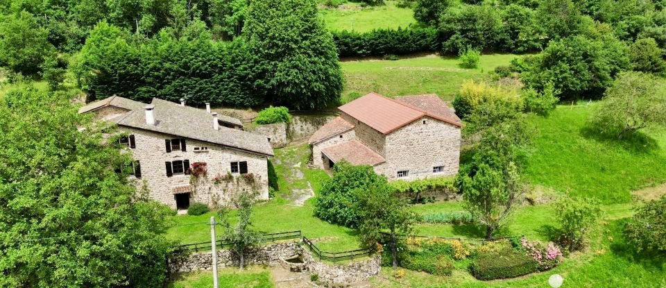 Farm 11 rooms of 165 m² in Gilhoc-sur-Ormèze (07270)