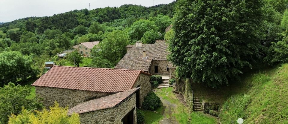 Farm 11 rooms of 165 m² in Gilhoc-sur-Ormèze (07270)