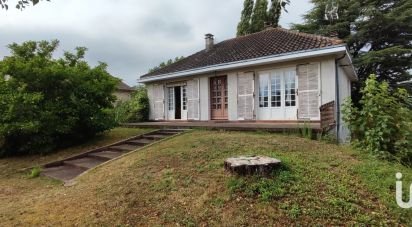 Traditional house 5 rooms of 107 m² in Ménigoute (79340)