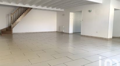 House 4 rooms of 138 m² in Vayres (33870)