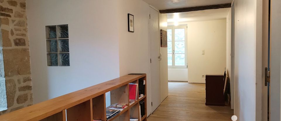 Maison 7 pièces de 189 m² à Nedde (87120)